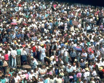 Frotteurisme; photo d’une foule compacte